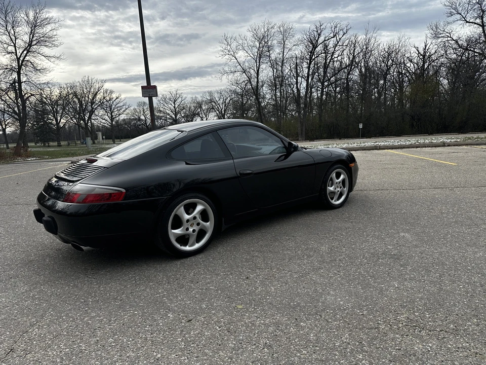 2000 Porsche 996 Carrera 4 - Image 24 of 31