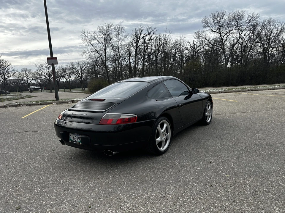 2000 Porsche 996 Carrera 4 - Image 25 of 31