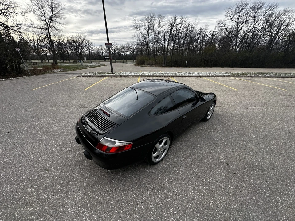 2000 Porsche 996 Carrera 4 - Image 26 of 31