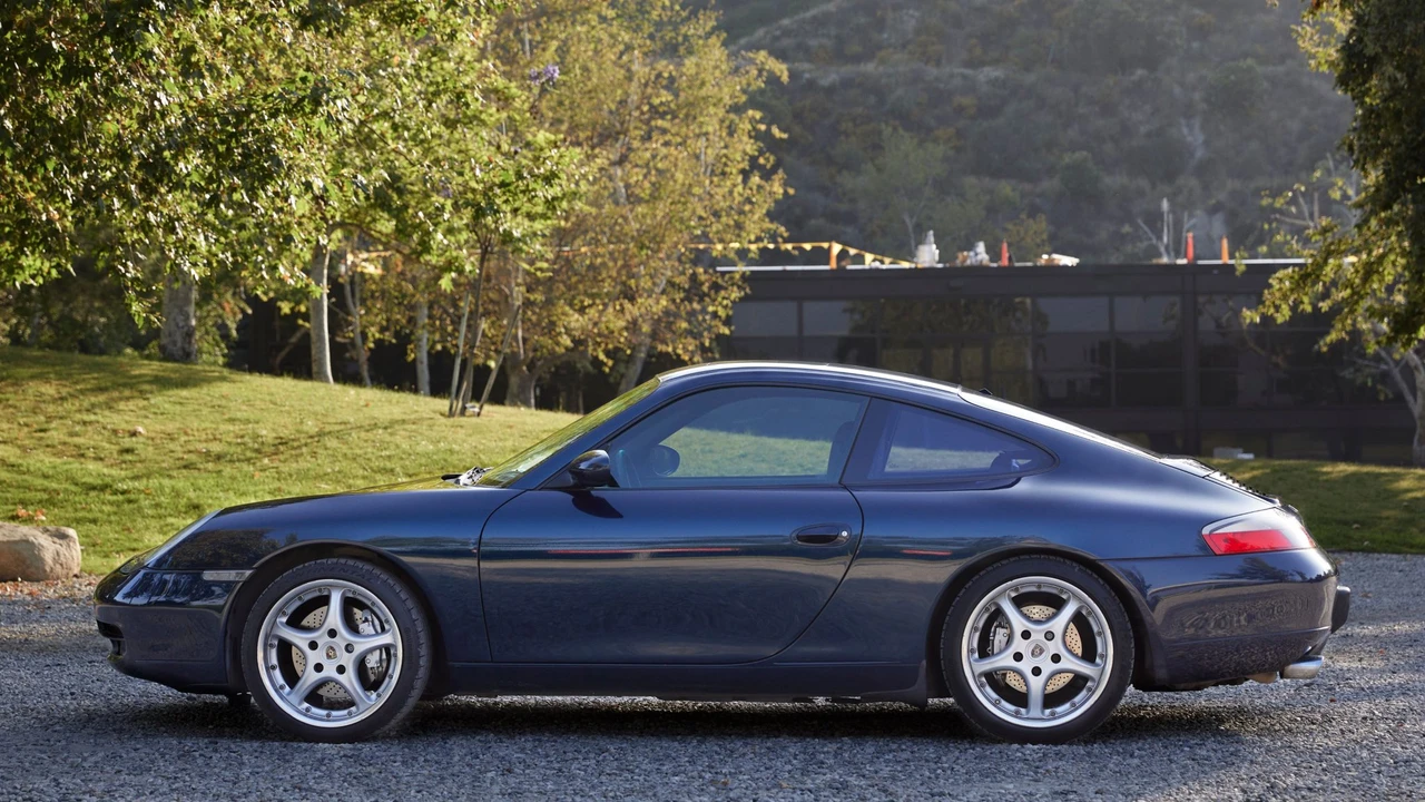 2000 Porsche 996 Carrera - Image 30 of 31