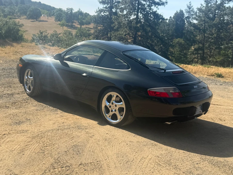 2000 Porsche 996 Carrera 4 - Image 4 of 31