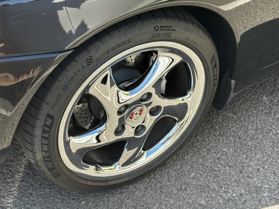 2000 Porsche 996 Carrera 4 - Image 16 of 31