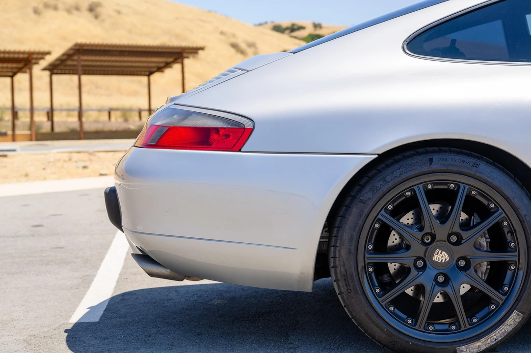 2000 Porsche 996 Carrera 4 - Image 27 of 31