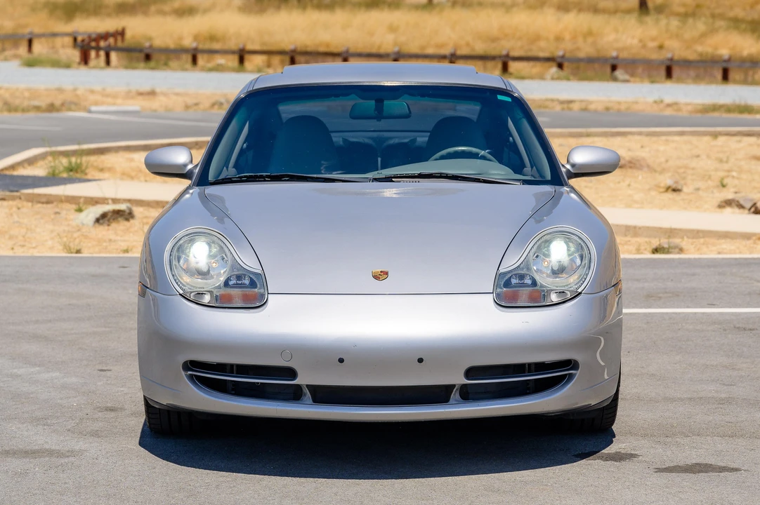2000 Porsche 996 Carrera 4 - Image 6 of 31