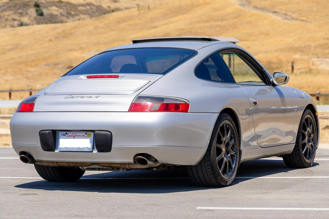 2000 Porsche 996 Carrera 4 - Image 4 of 31