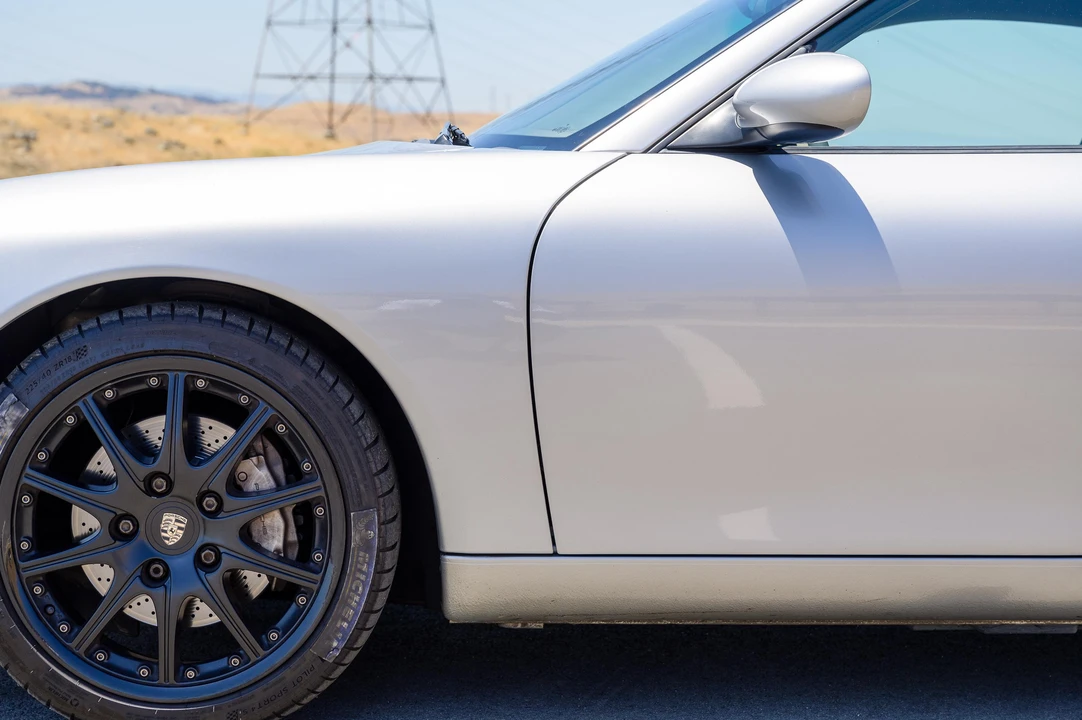 2000 Porsche 996 Carrera 4 - Image 18 of 31