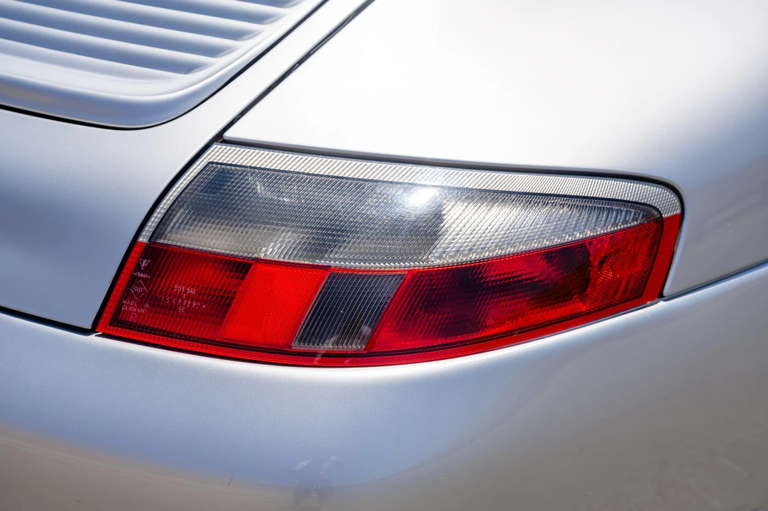 2000 Porsche 996 Carrera 4 - Image 26 of 31