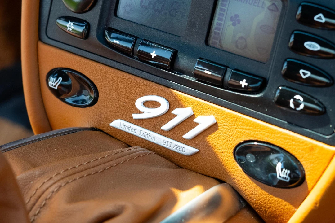 2000 Porsche 996 Carrera - Image 30 of 31