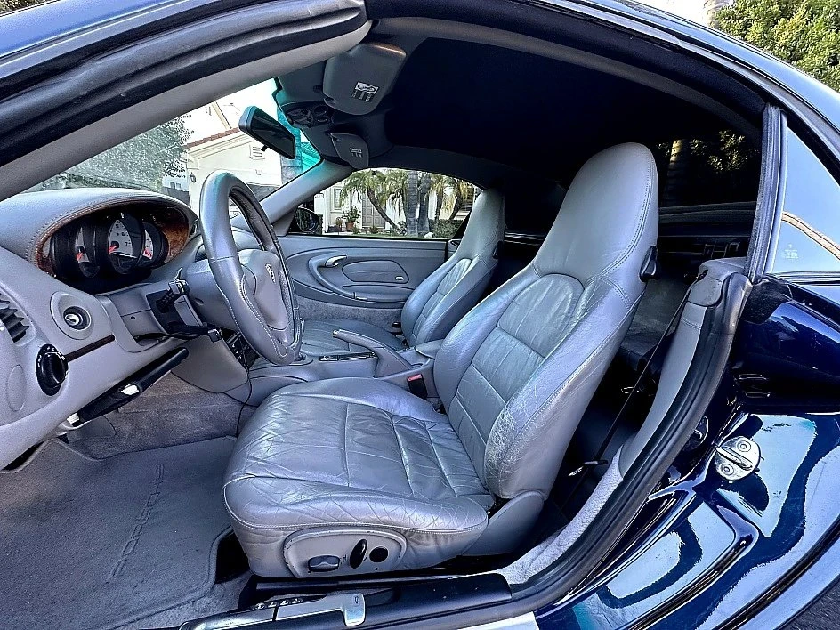 2000 Porsche 996 Carrera 4 - Image 10 of 20