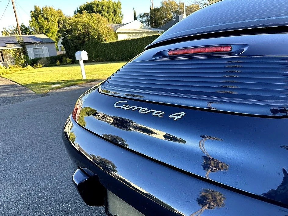 2000 Porsche 996 Carrera 4 - Image 19 of 20