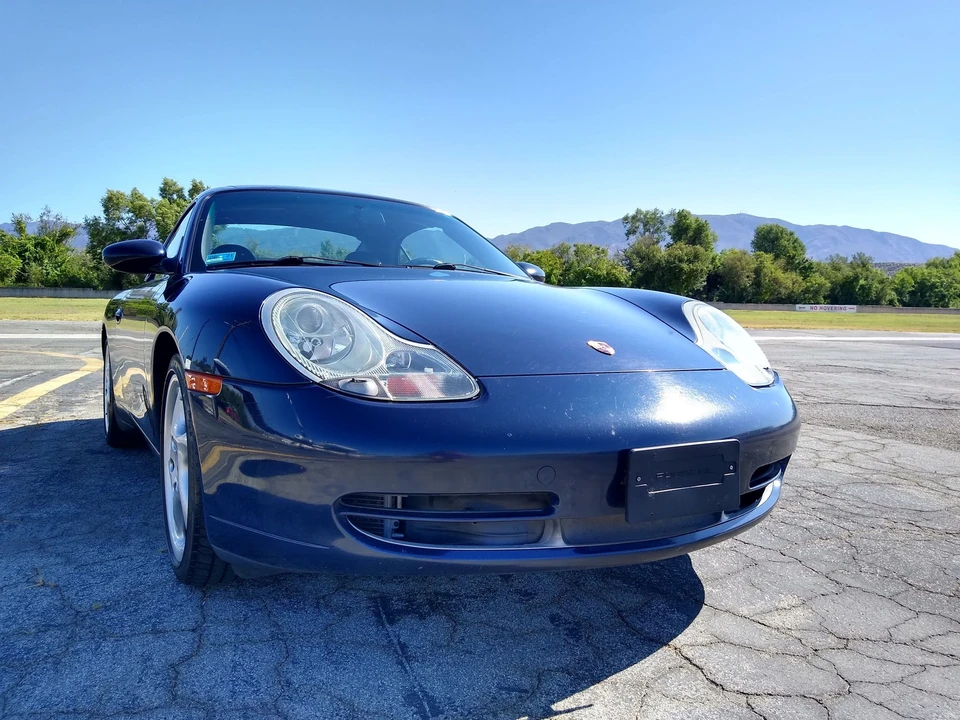 2000 Porsche 996 Carrera 4 - Image 7 of 31