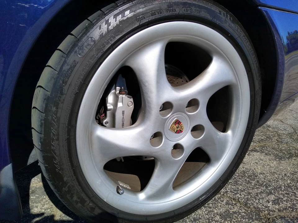 2000 Porsche 996 Carrera 4 - Image 16 of 31