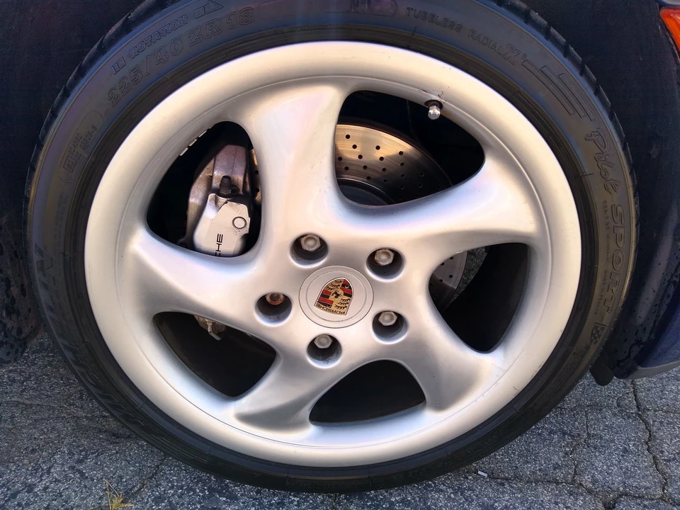 2000 Porsche 996 Carrera 4 - Image 18 of 31