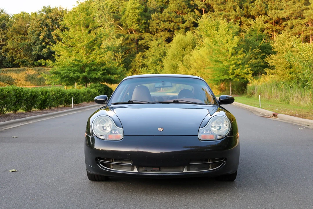 2000 Porsche 996 Carrera - Image 24 of 31