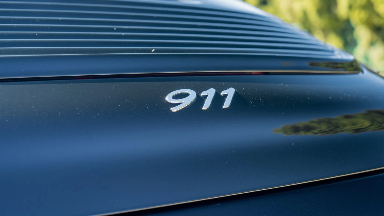 2000 Porsche 996 Carrera - Image 25 of 31