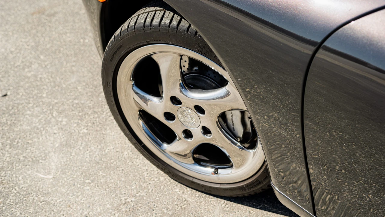 2000 Porsche 996 Carrera - Image 27 of 31