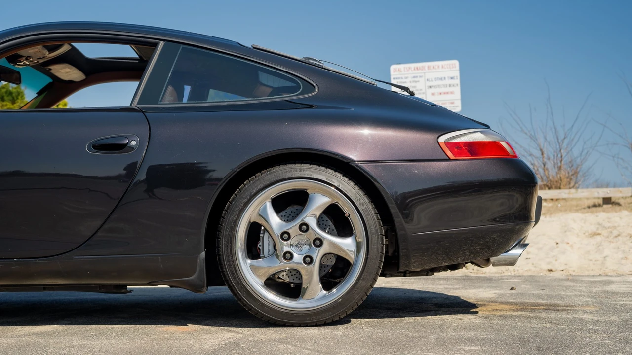 2000 Porsche 996 Carrera - Image 22 of 31