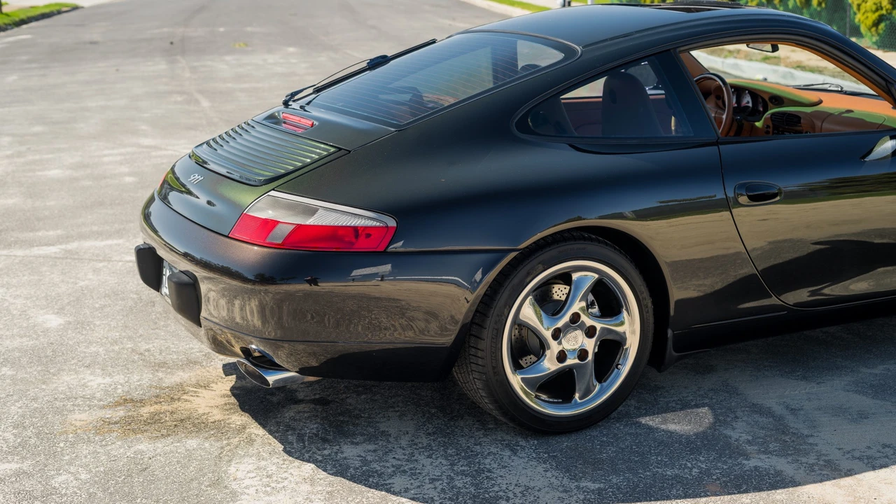 2000 Porsche 996 Carrera - Image 19 of 31