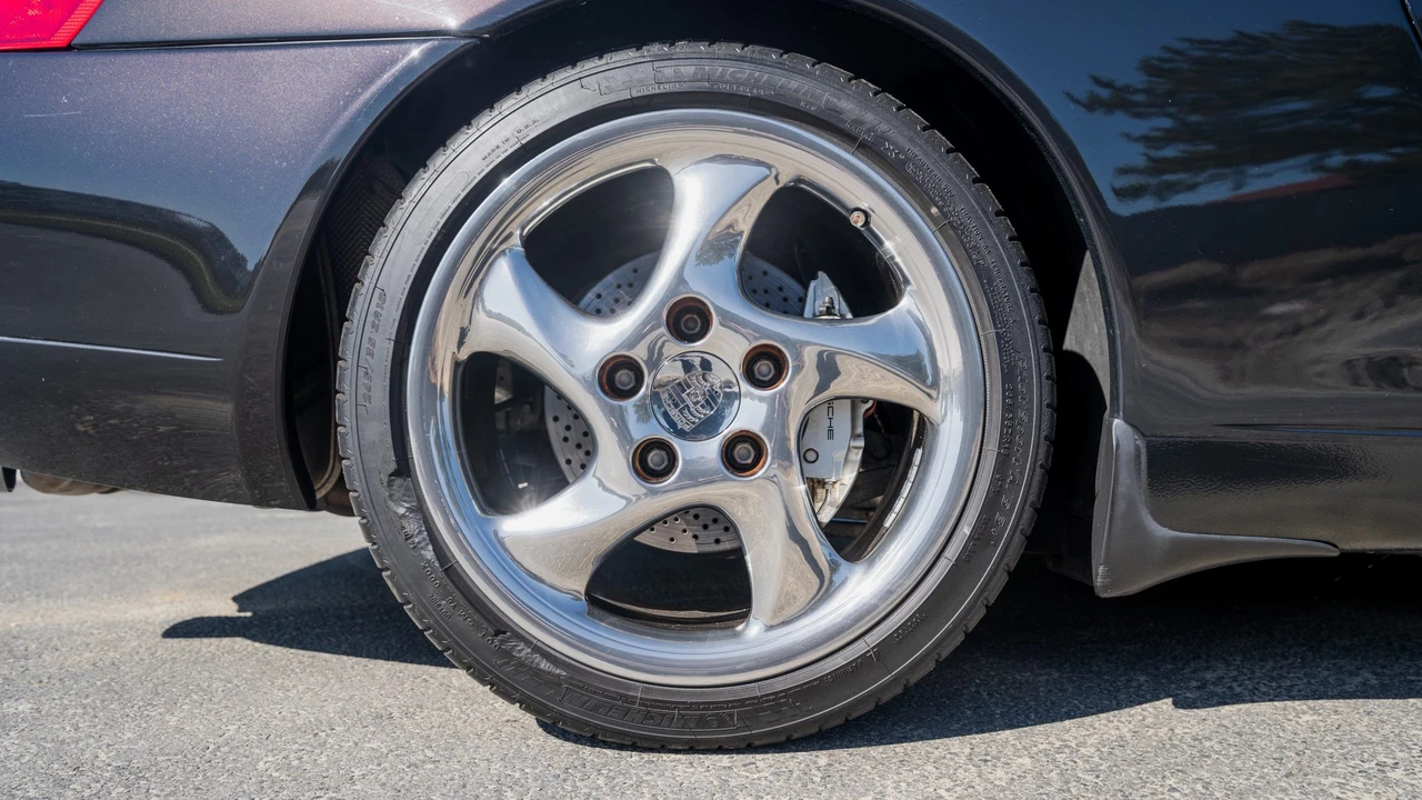 2000 Porsche 996 Carrera - Image 29 of 31