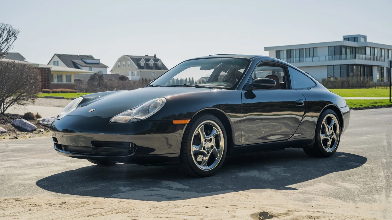 2000 Porsche 996 Carrera - Image 2 of 31