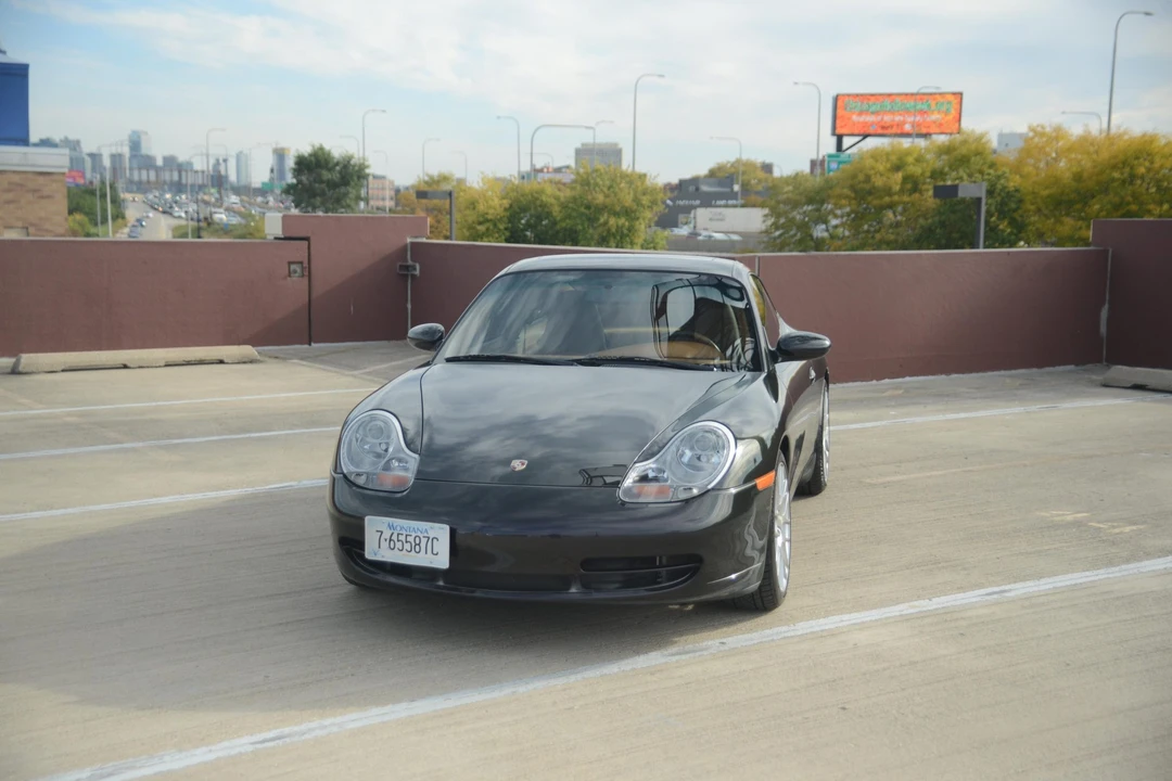 2000 Porsche 996 Carrera - Image 2 of 31
