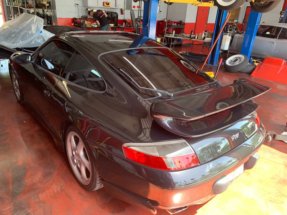 2000 Porsche 996 Carrera 4 - Image 5 of 9