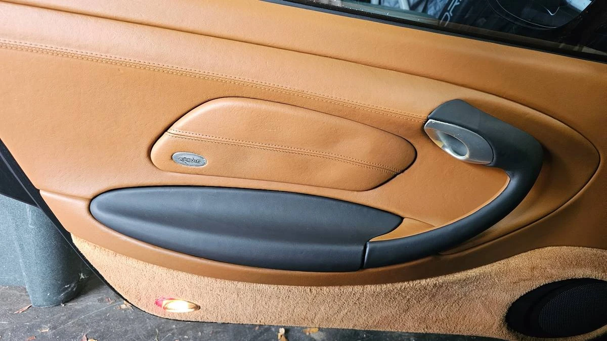 2000 Porsche 996 Carrera 4 - Image 7 of 9