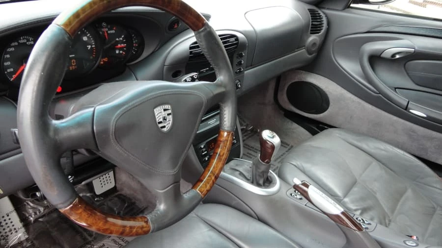 2000 Porsche 996 Carrera 4 - Image 6 of 11