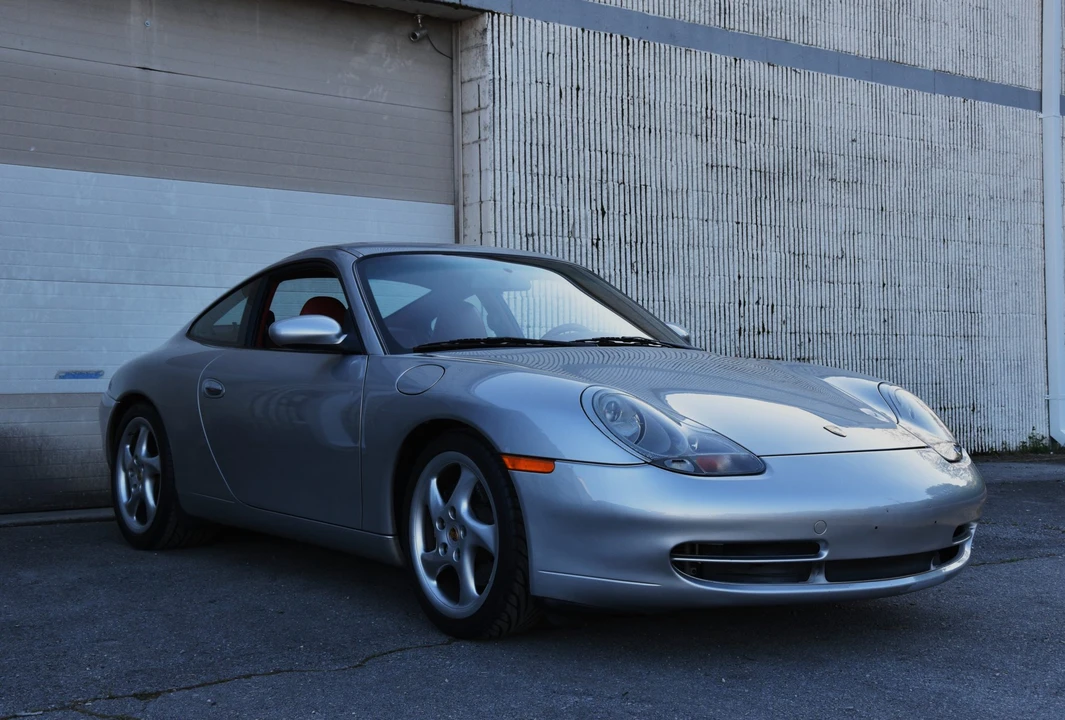 2000 Porsche 996 Carrera - Image 2 of 31