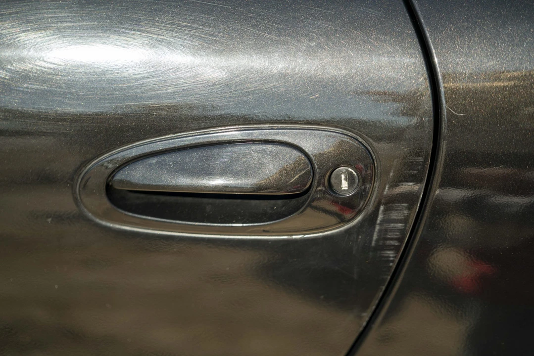 2000 Porsche 996 Carrera - Image 30 of 31