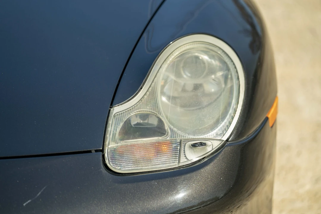 2000 Porsche 996 Carrera - Image 26 of 31