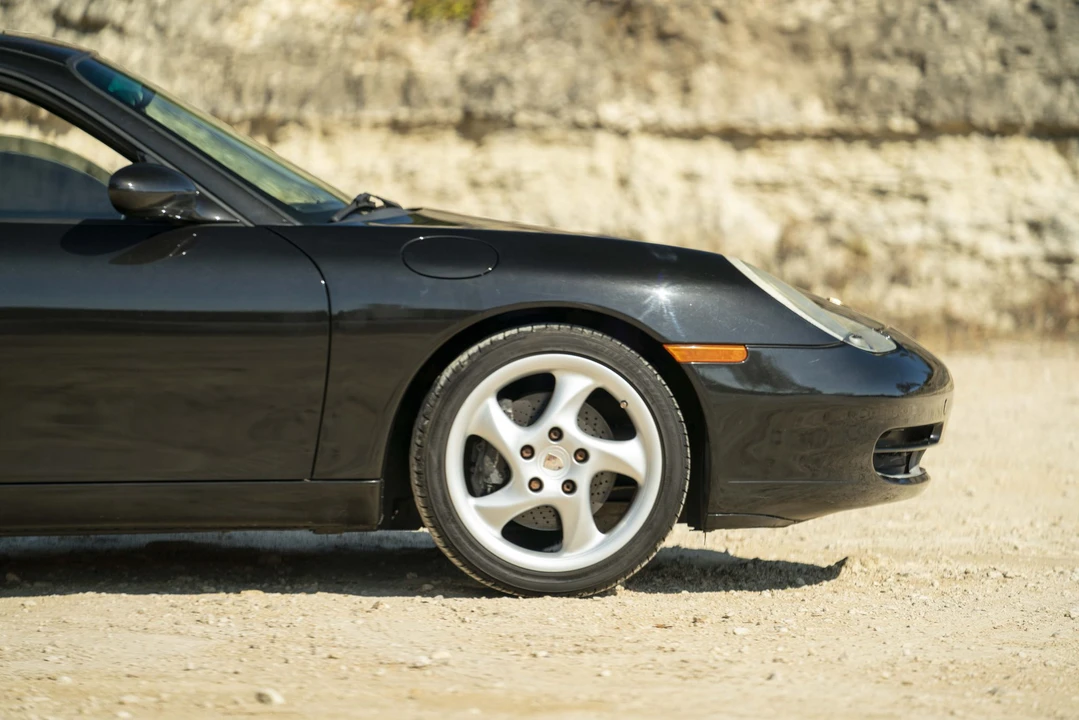 2000 Porsche 996 Carrera - Image 23 of 31