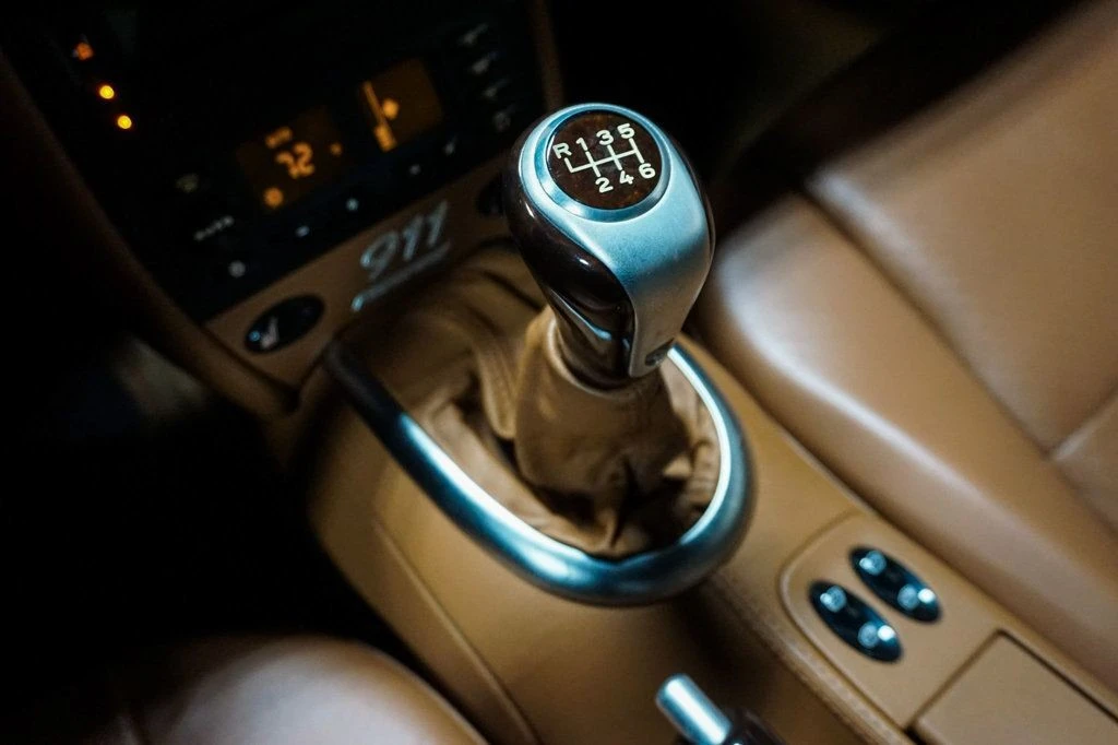 2000 Porsche 996 Carrera 4 - Image 10 of 12