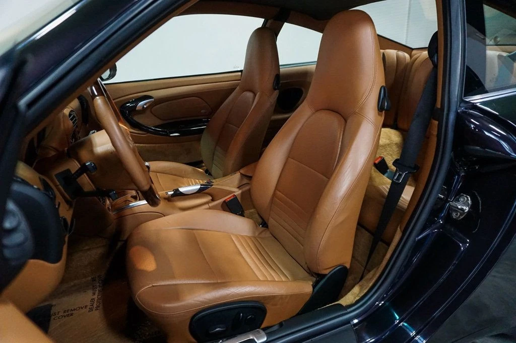 2000 Porsche 996 Carrera 4 - Image 8 of 12