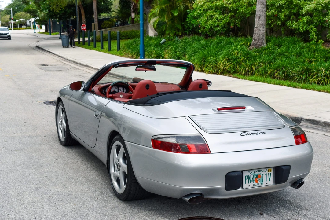 2000 Porsche 996 Carrera - Image 13 of 31