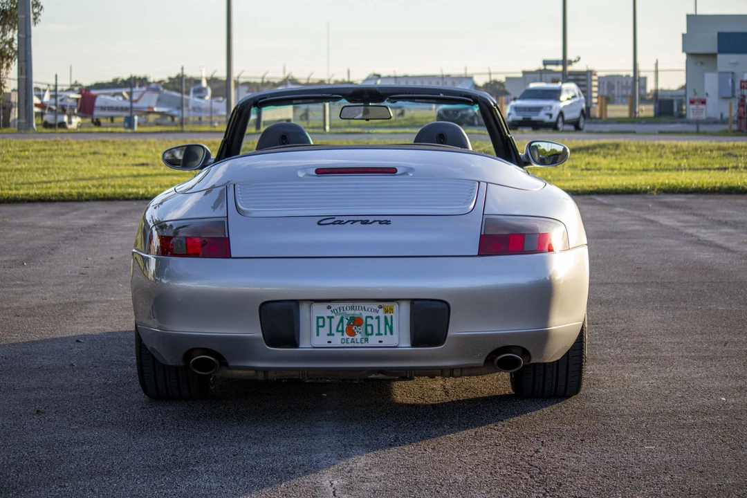2000 Porsche 996 Carrera - Image 27 of 31