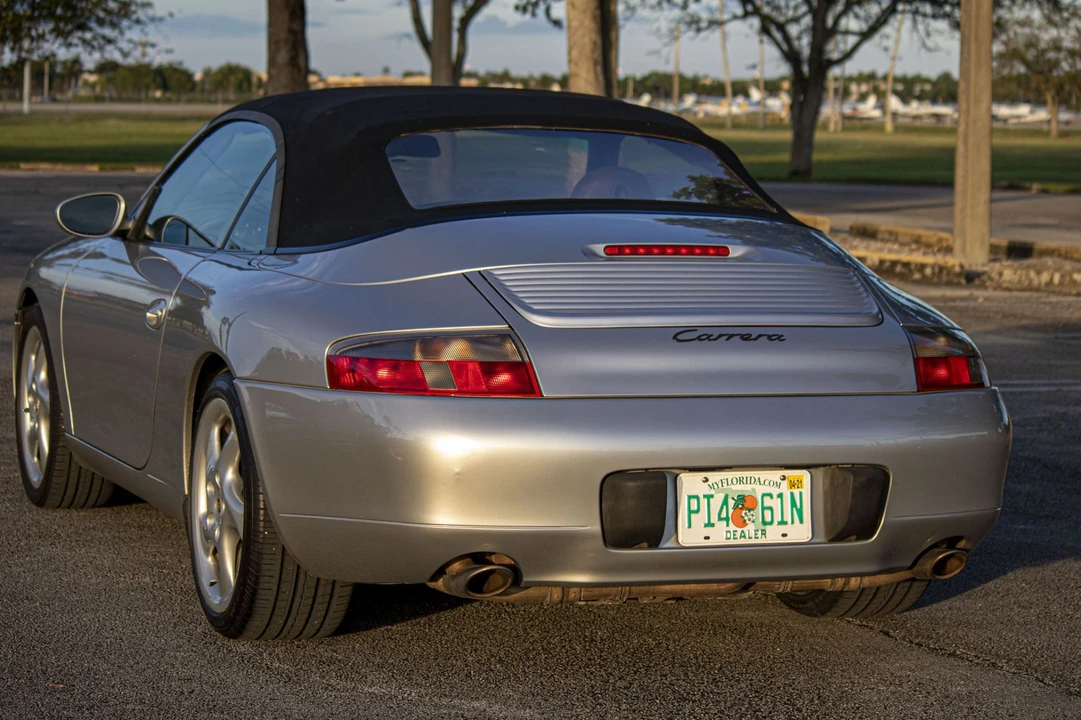 2000 Porsche 996 Carrera - Image 25 of 31