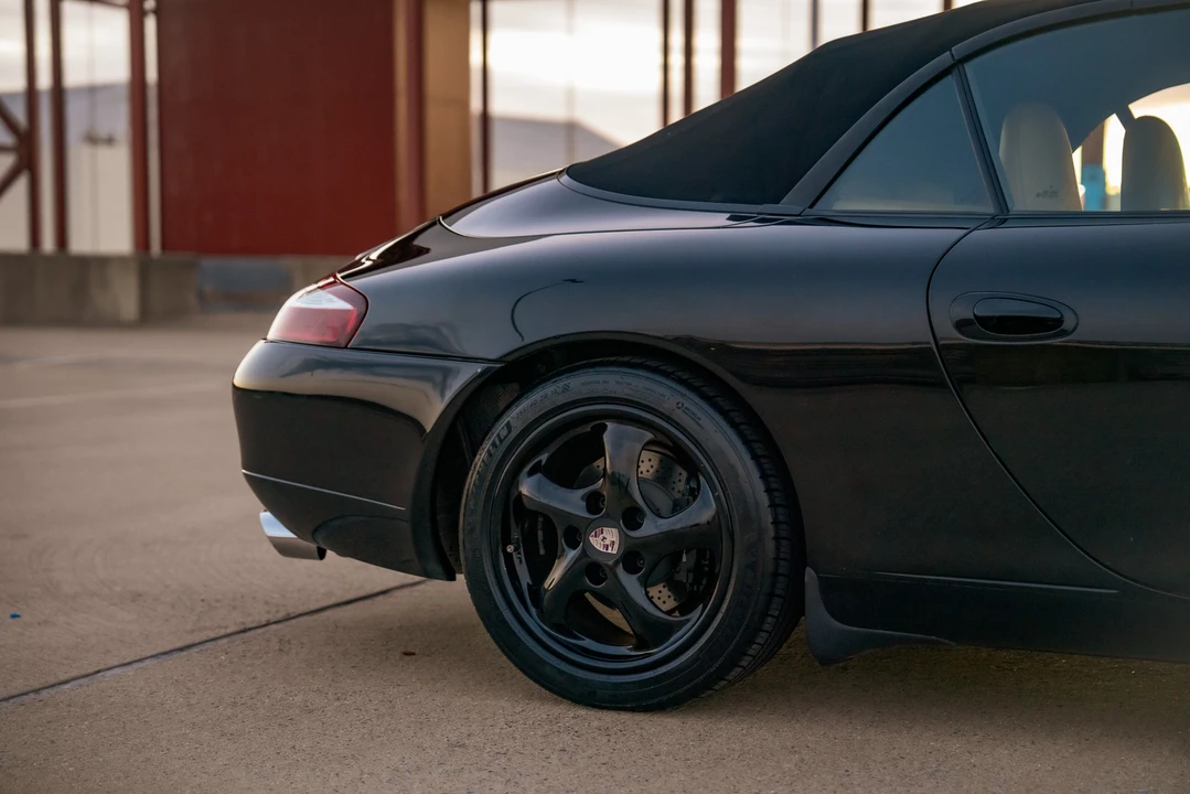 2000 Porsche 996 Carrera - Image 25 of 31
