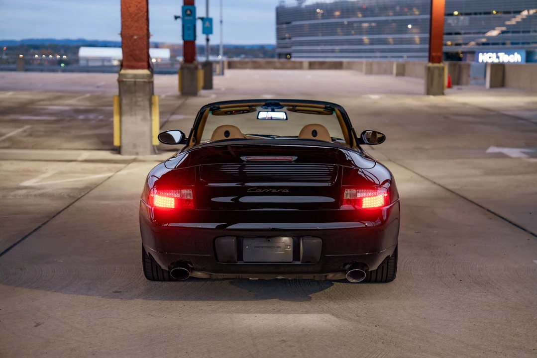 2000 Porsche 996 Carrera - Image 9 of 31