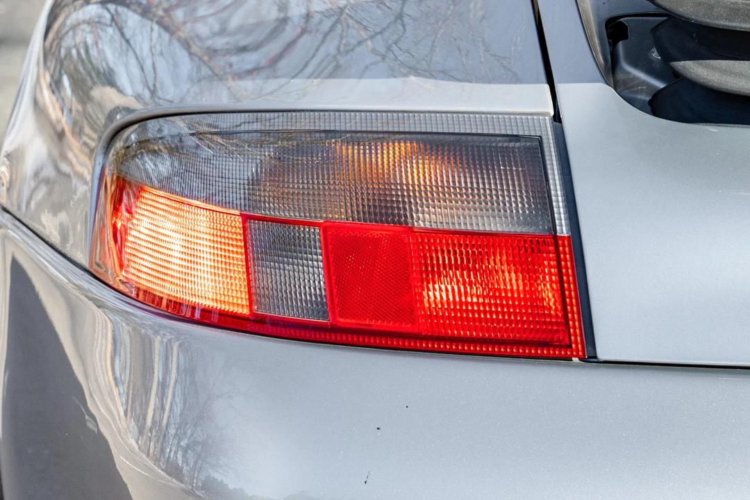 2000 Porsche 996 Carrera - Image 30 of 31