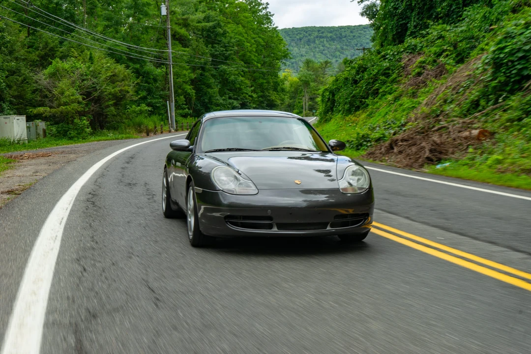 2000 Porsche 996 Carrera - Image 2 of 31