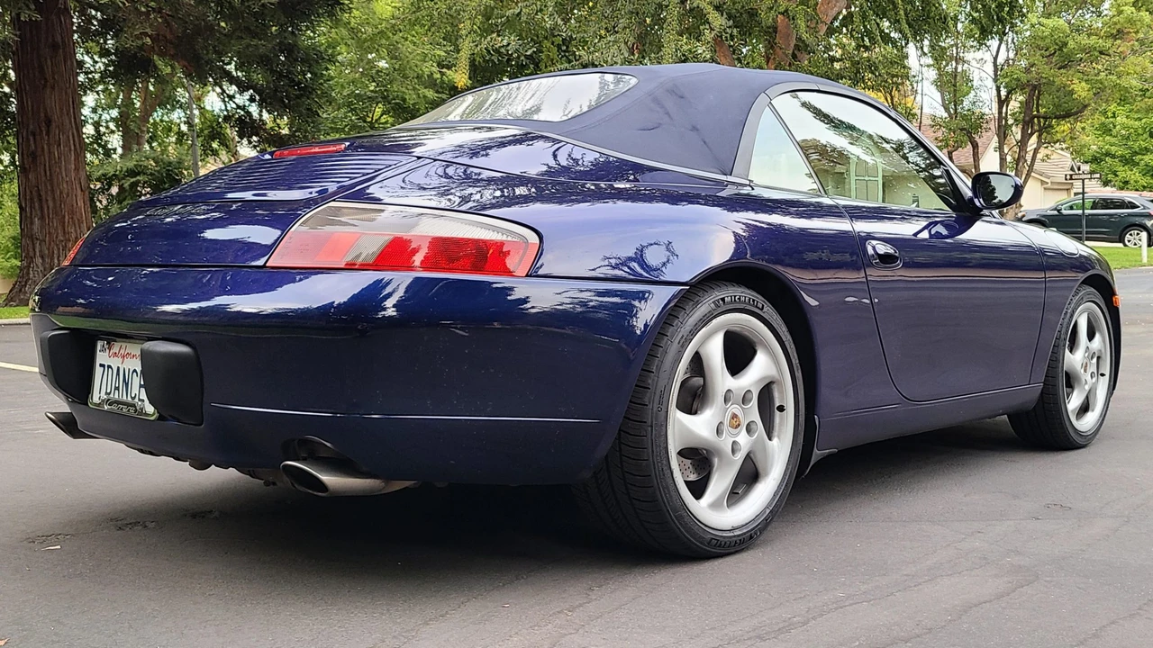 2000 Porsche 996 Carrera - Image 10 of 31