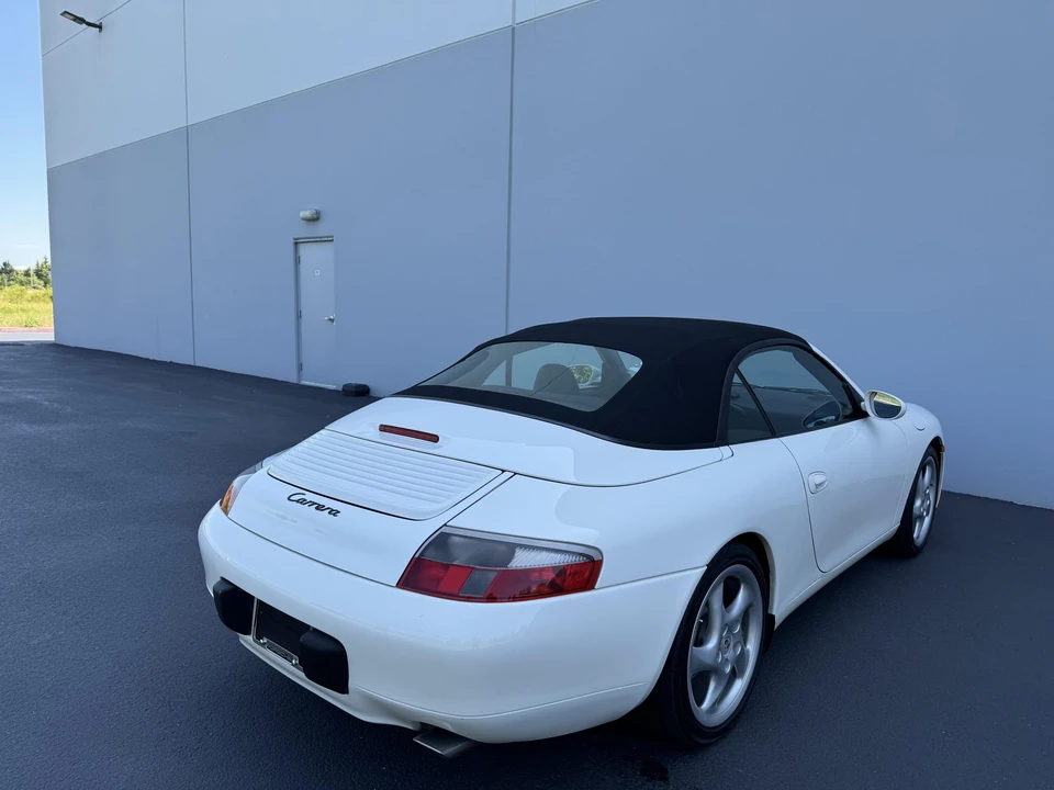 2000 Porsche 996 Carrera - Image 30 of 31