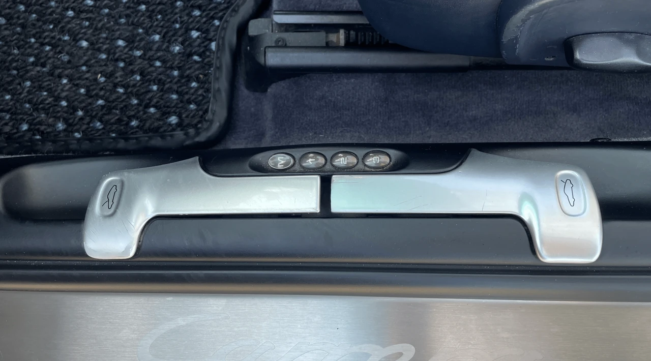 2000 Porsche 996 Carrera - Image 30 of 31