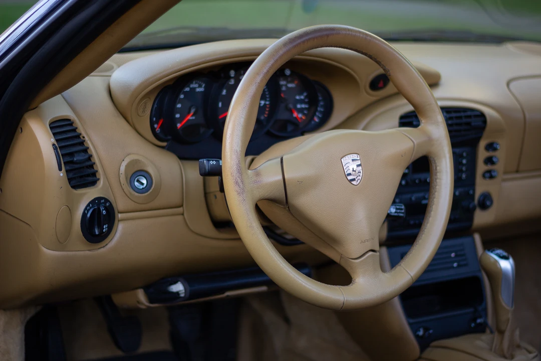 2000 Porsche 996 Carrera - Image 28 of 31