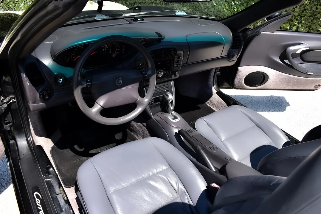 2000 Porsche 996 Carrera - Image 26 of 30