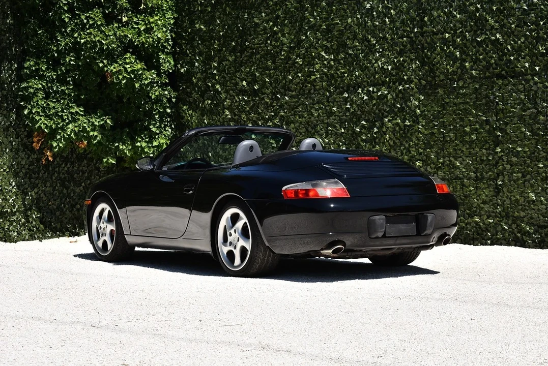 2000 Porsche 996 Carrera - Image 18 of 30