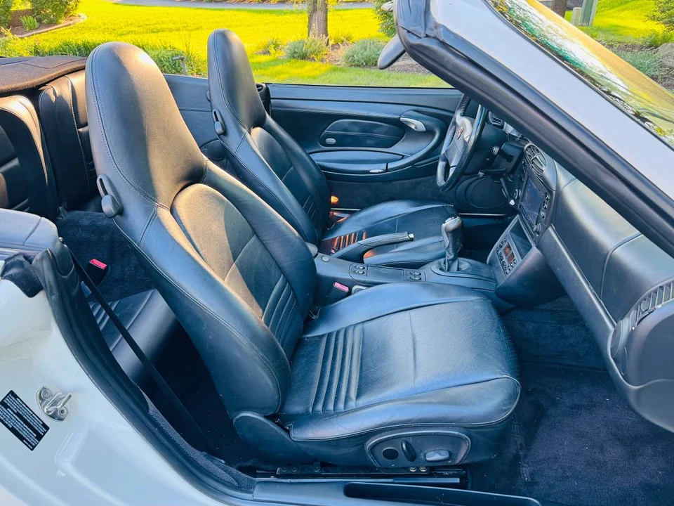 2000 Porsche 996 Carrera - Image 8 of 23