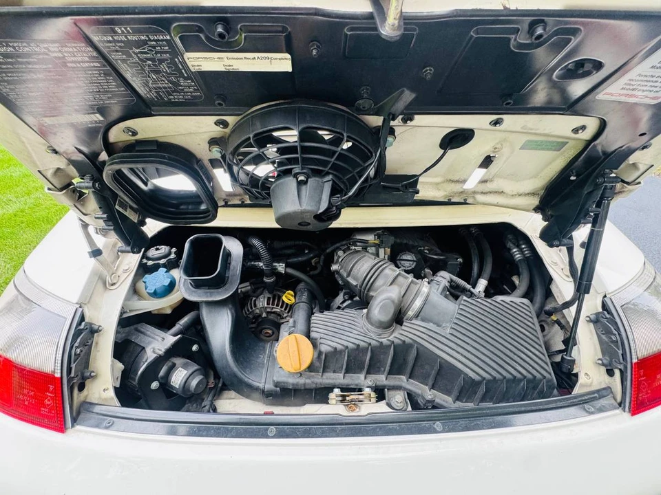 2000 Porsche 996 Carrera - Image 16 of 23