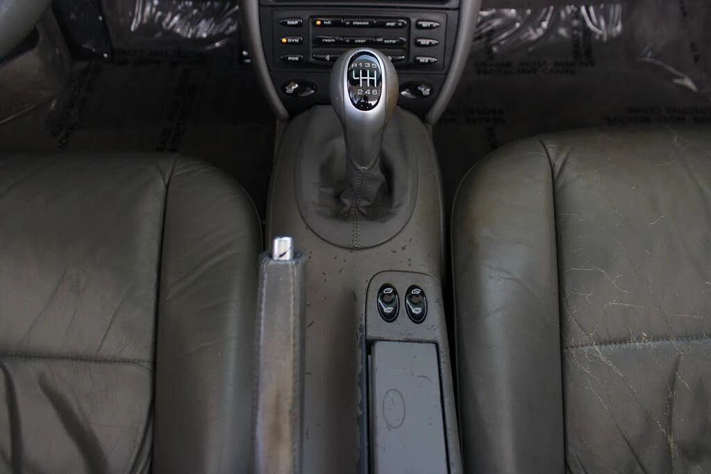 2000 Porsche 996 Carrera - Image 26 of 31